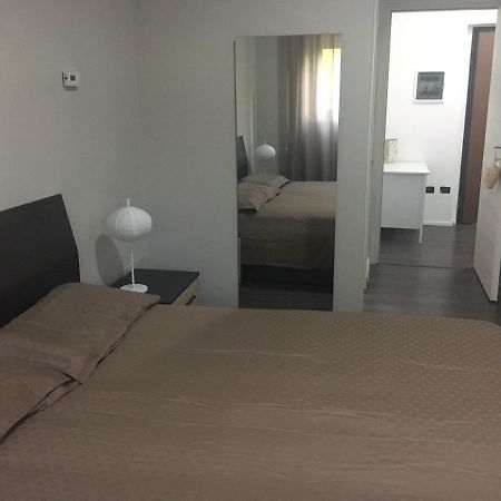 Family Rose Bed & Breakfast Como Exterior foto